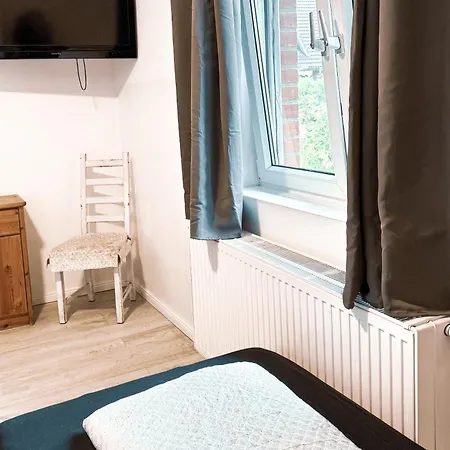 Aurora Hamburg Haus3 *